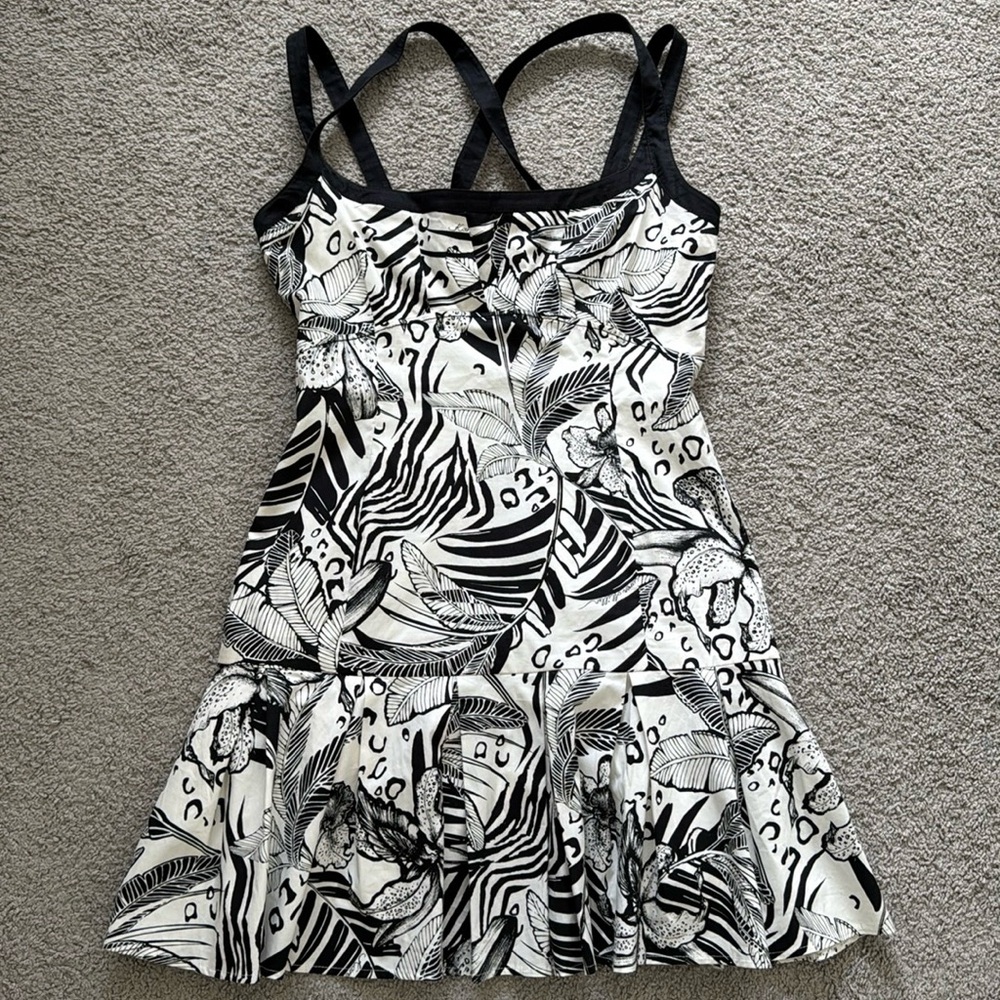 Karen Millen mini dress size US 10, in perfect condition (worn only once)
